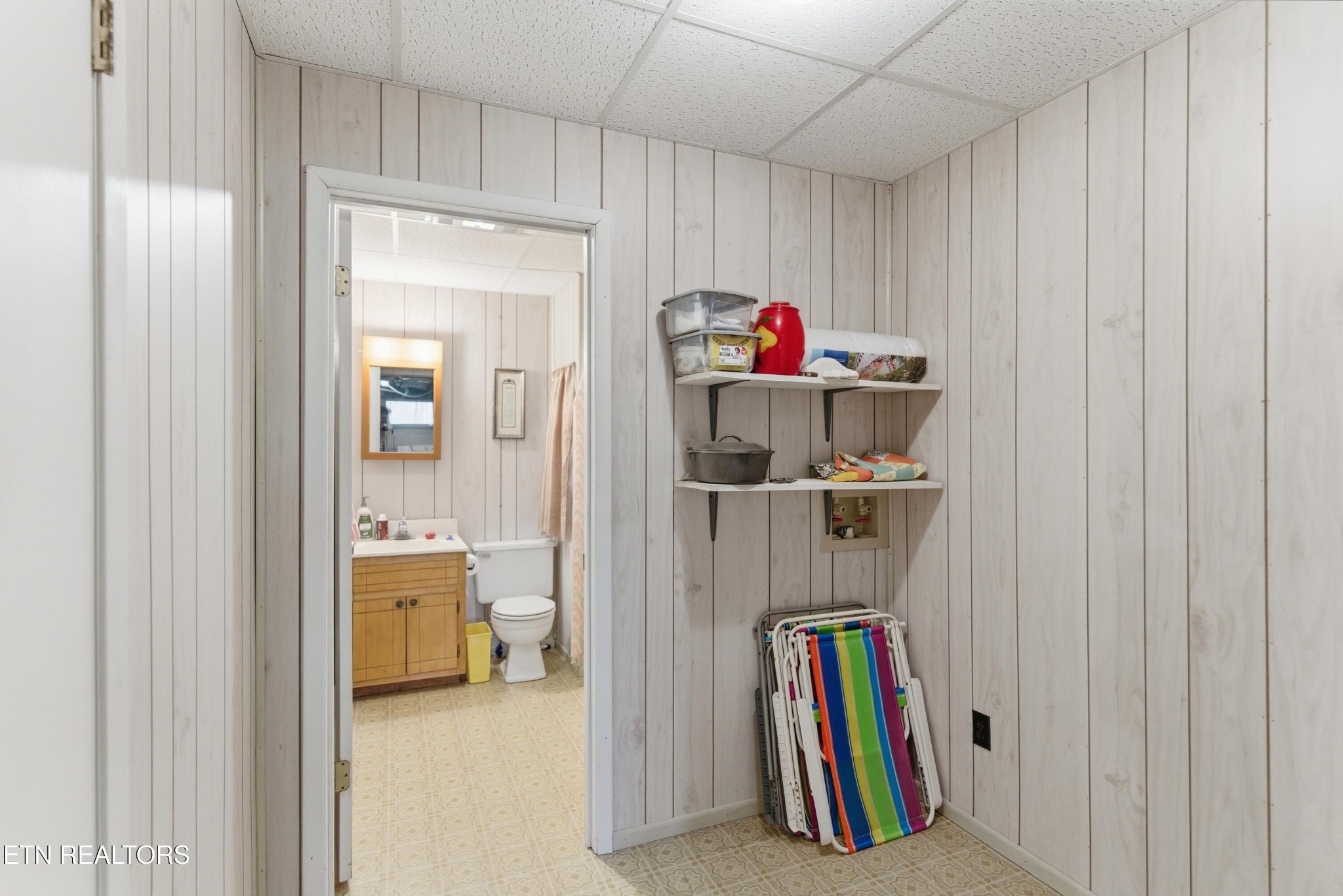 122 Fox Hunter Road Maynardville, TN 37807 - Photo 36 of 60 a view of room with furniture and wooden floor