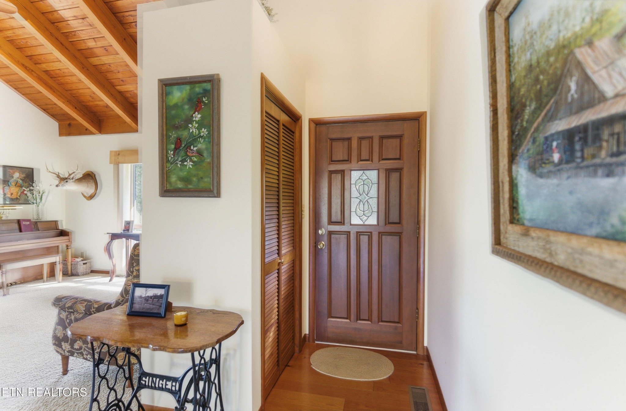 122 Fox Hunter Road Maynardville, TN 37807 - Photo 7 of 60 a view of a room with furniture and wooden floor