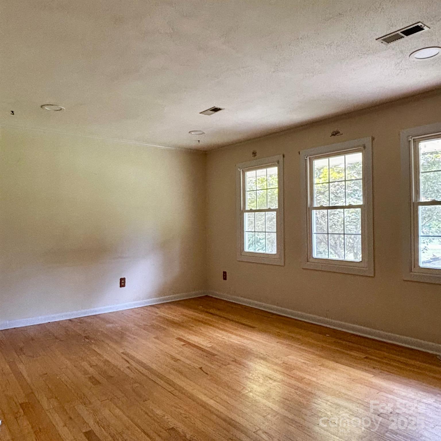 404 Sycamore Road Salisbury, NC 28147 - Photo 6 of 24 Gallery Image 6