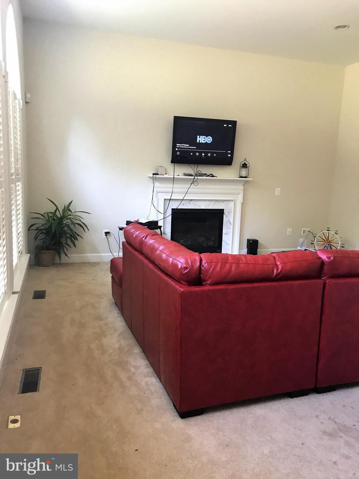 18503 Kerill Road Triangle, VA 22172 - Photo 6 of 11 Living Room
