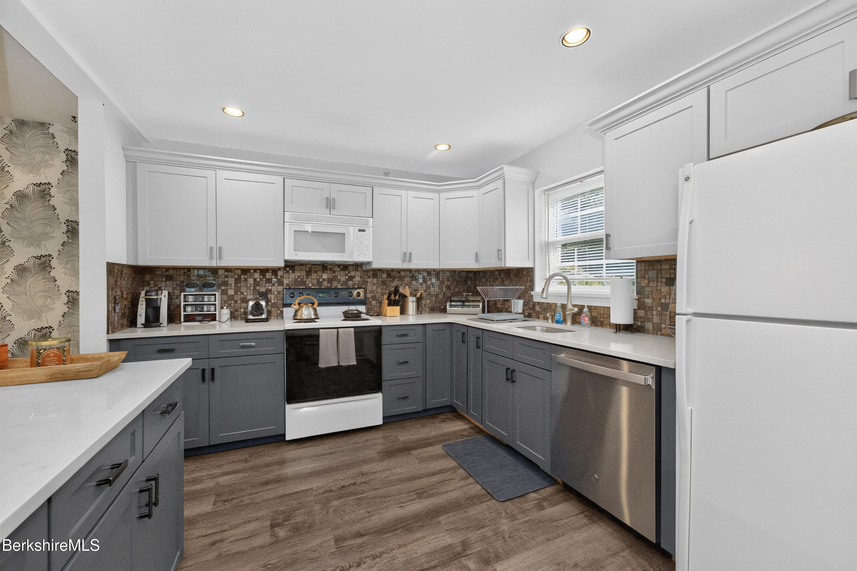37 Corey Road, Unit 9061 Hancock, MA 01237 - Photo 6 of 42 2 Kitchen 3