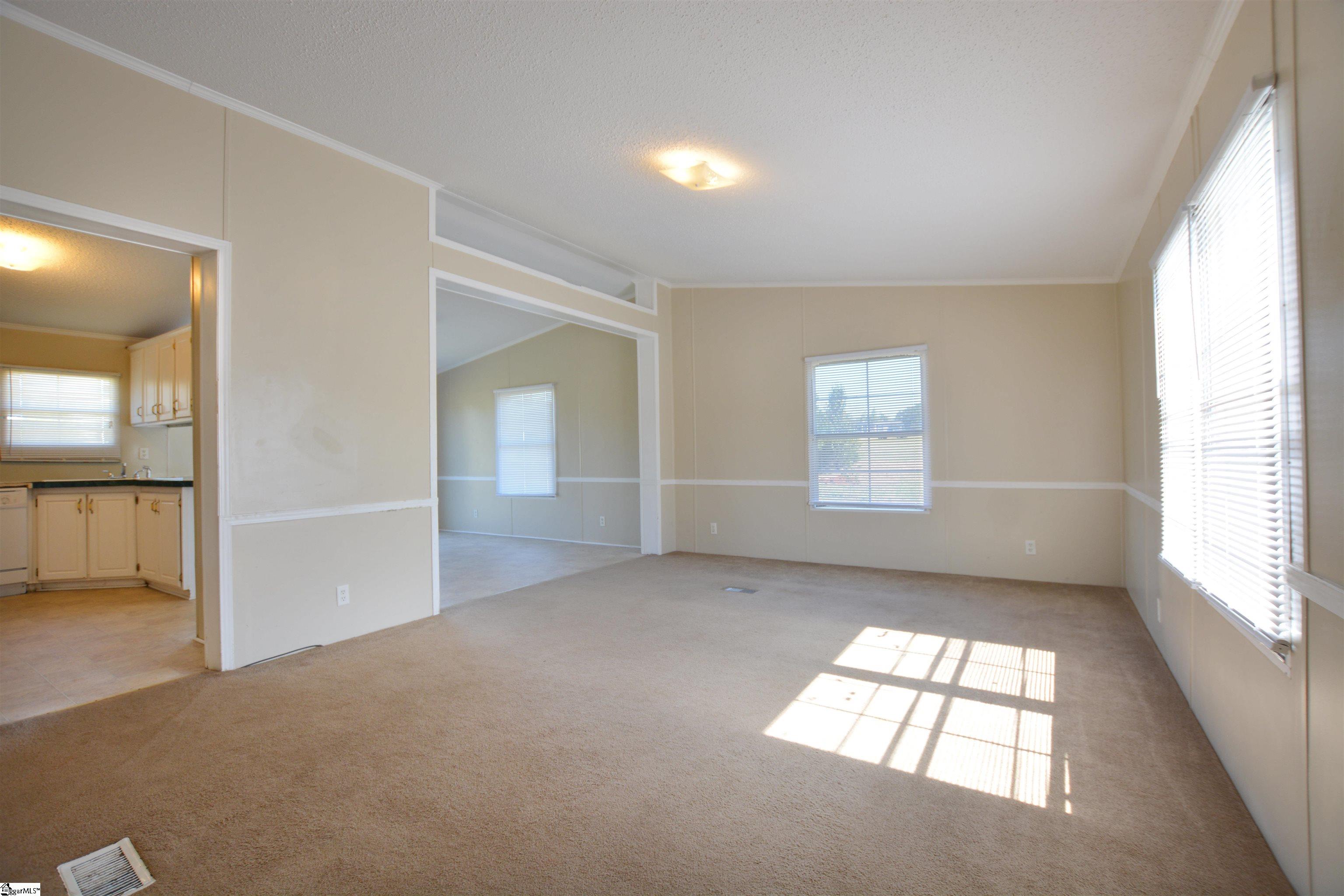 121 Arabian Way Anderson, SC 29626 - Photo 4 of 20 Gallery Image 4