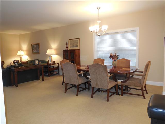 7100 Dale Ridge Road, Unit D4 Lancaster, TN 38569 - Photo 7 of 16 Bring the whole gang for dinner dining!