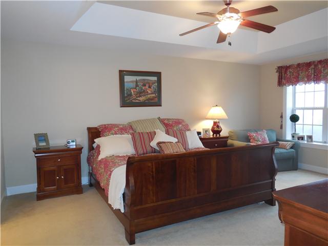 7100 Dale Ridge Road, Unit D4 Lancaster, TN 38569 - Photo 9 of 16 Love this oversized Master Bedroom!
