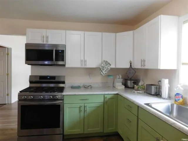 $165,000 | 701 North Cherry Street, Hartford City, IN 47348