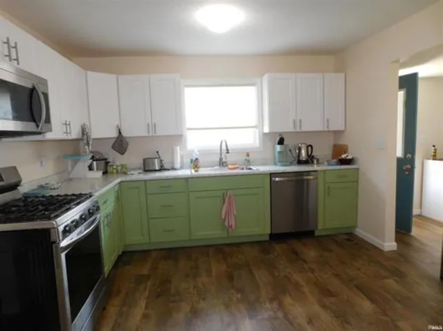 $165,000 | 701 North Cherry Street, Hartford City, IN 47348