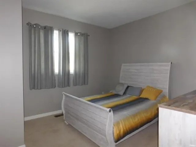 $165,000 | 701 North Cherry Street, Hartford City, IN 47348