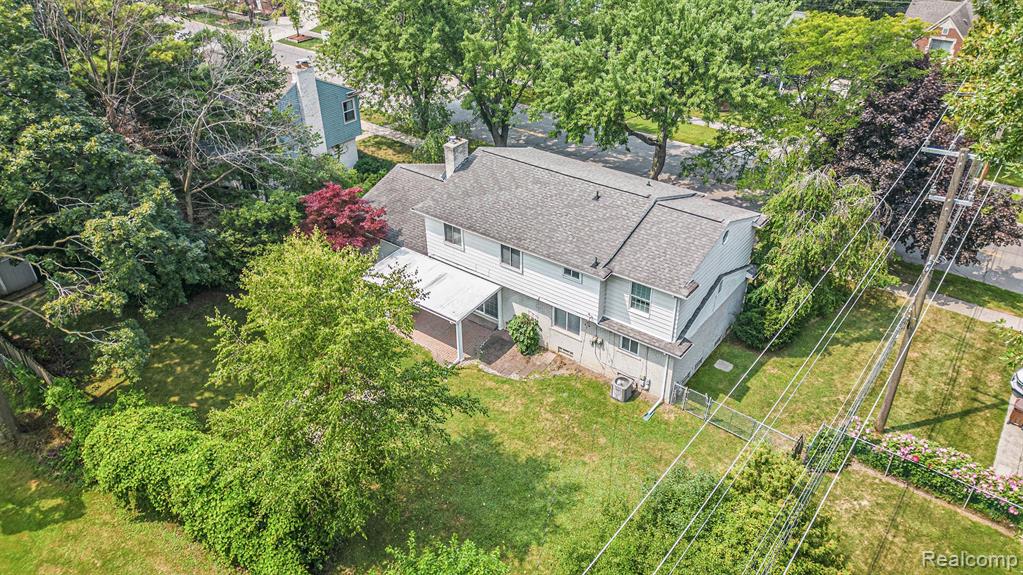 20740 Marter Road Grosse Pointe Woods, MI 48236 - Photo 25 of 37