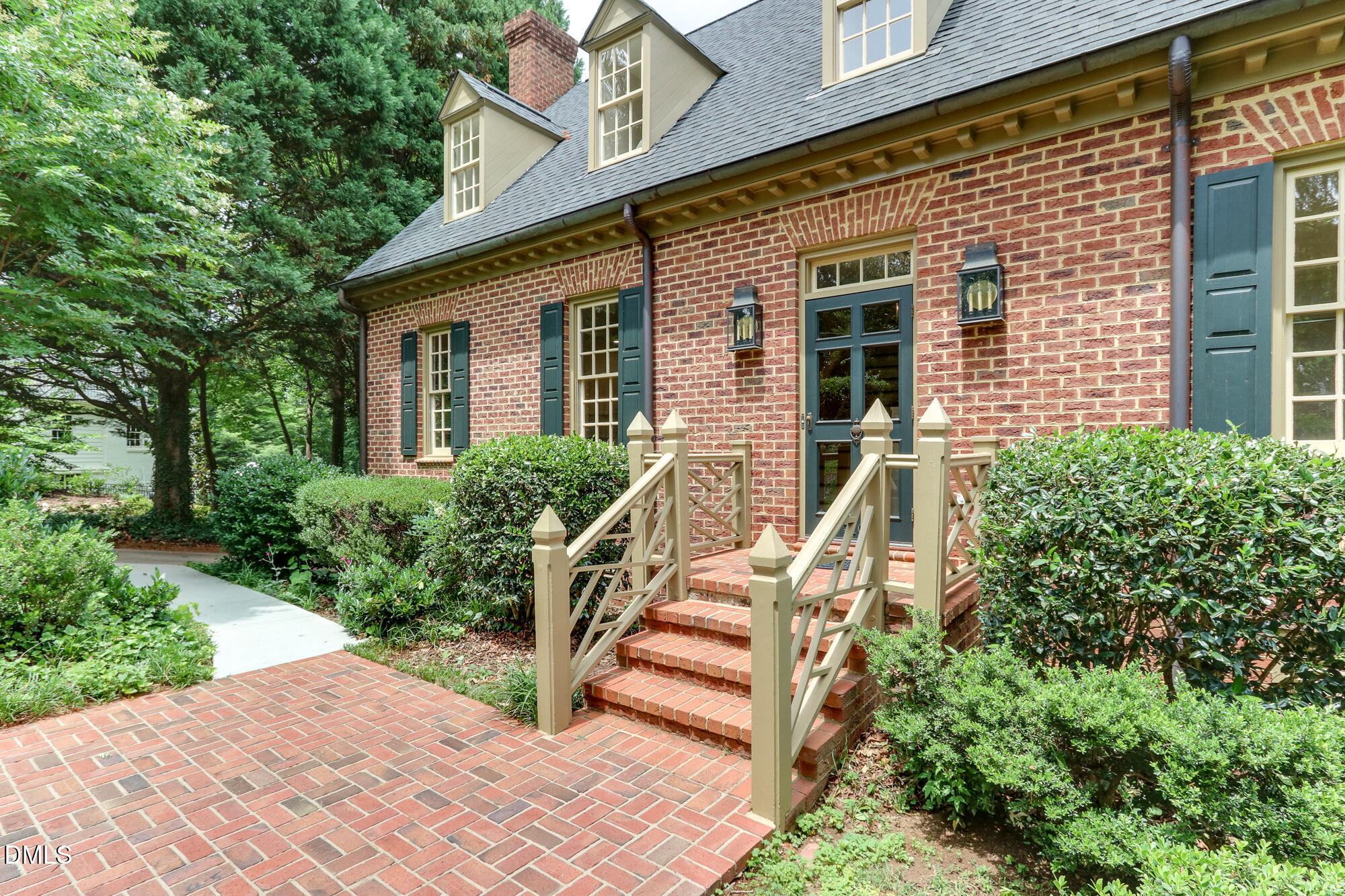 3102 Eton Road Raleigh, NC 27608 - Photo 2 of 37