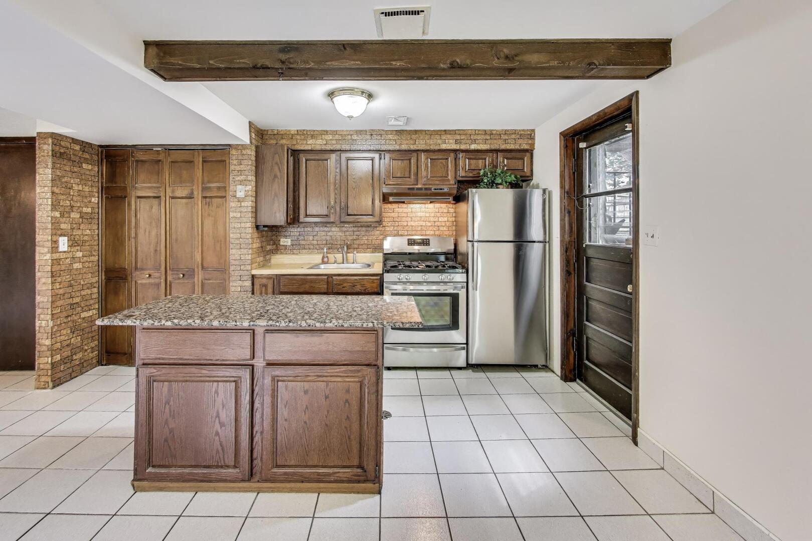 823 Cambridge Row Addison, IL 60101 - Photo 31 of 46