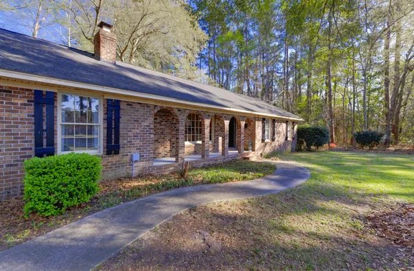 $300,000 | 101 Dorchester Lane, St. George, SC 29477