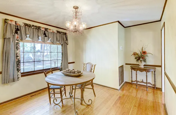 $300,000 | 101 Dorchester Lane, St. George, SC 29477