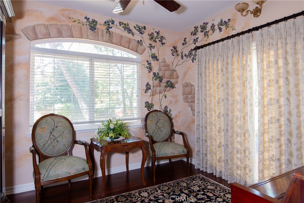 7361 Via Vista Riverside, CA 92506 - Photo 8 of 34 a view of a livingroom with furniture
