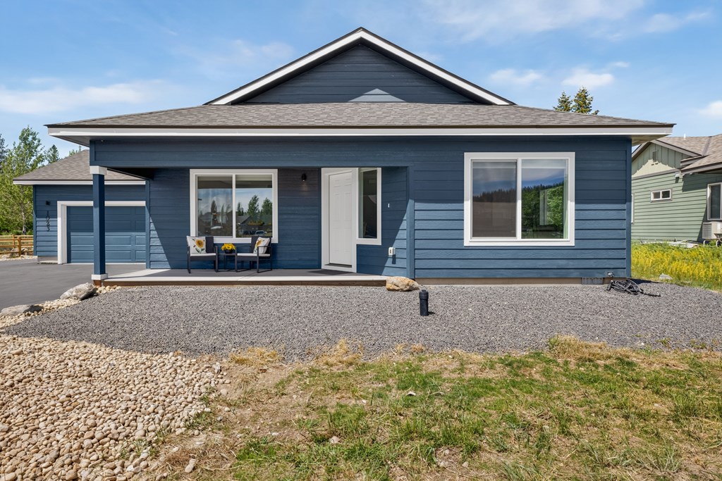 1023 Kaitlyn Loop McCall, ID 83638 - Photo 2 of 38