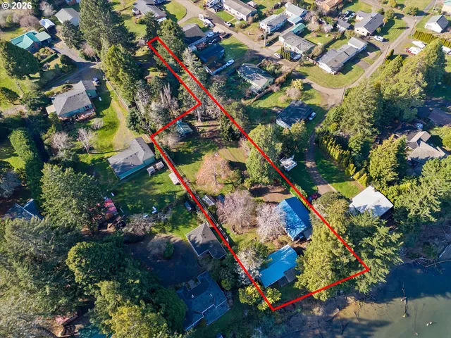 $649,990 | 2032 Southeast Garden Way, Waldport, OR 97394