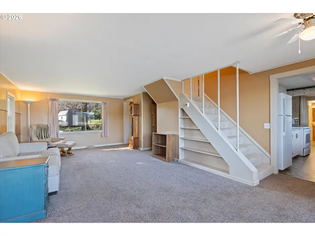 a view of entryway and hall