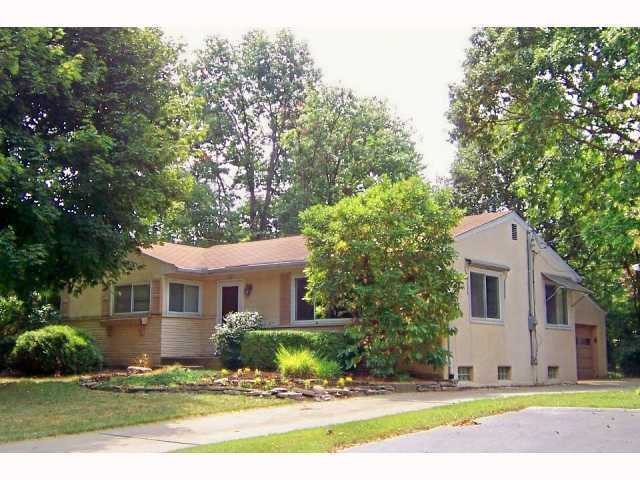 1767 Inchcliff Road Upper Arlington, OH 43221 - Photo 1 of 17