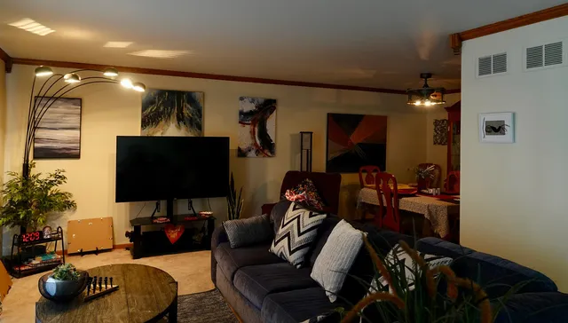 $294,500 | 10937 California Court, Orland Park, IL 60467