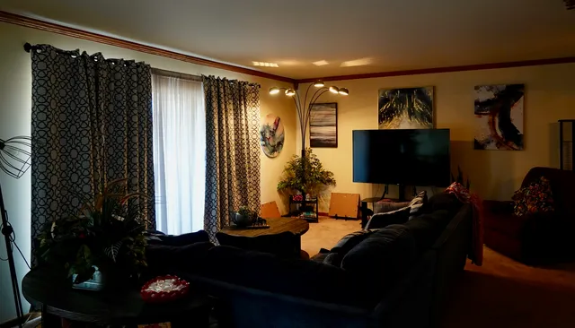 $294,500 | 10937 California Court, Orland Park, IL 60467