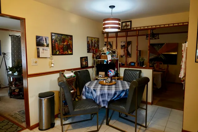 $294,500 | 10937 California Court, Orland Park, IL 60467