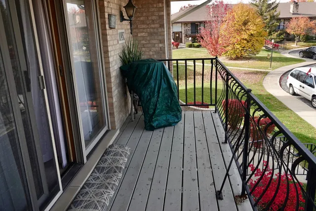 $294,500 | 10937 California Court, Orland Park, IL 60467