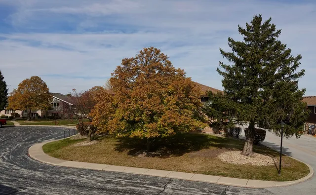 $294,500 | 10937 California Court, Orland Park, IL 60467