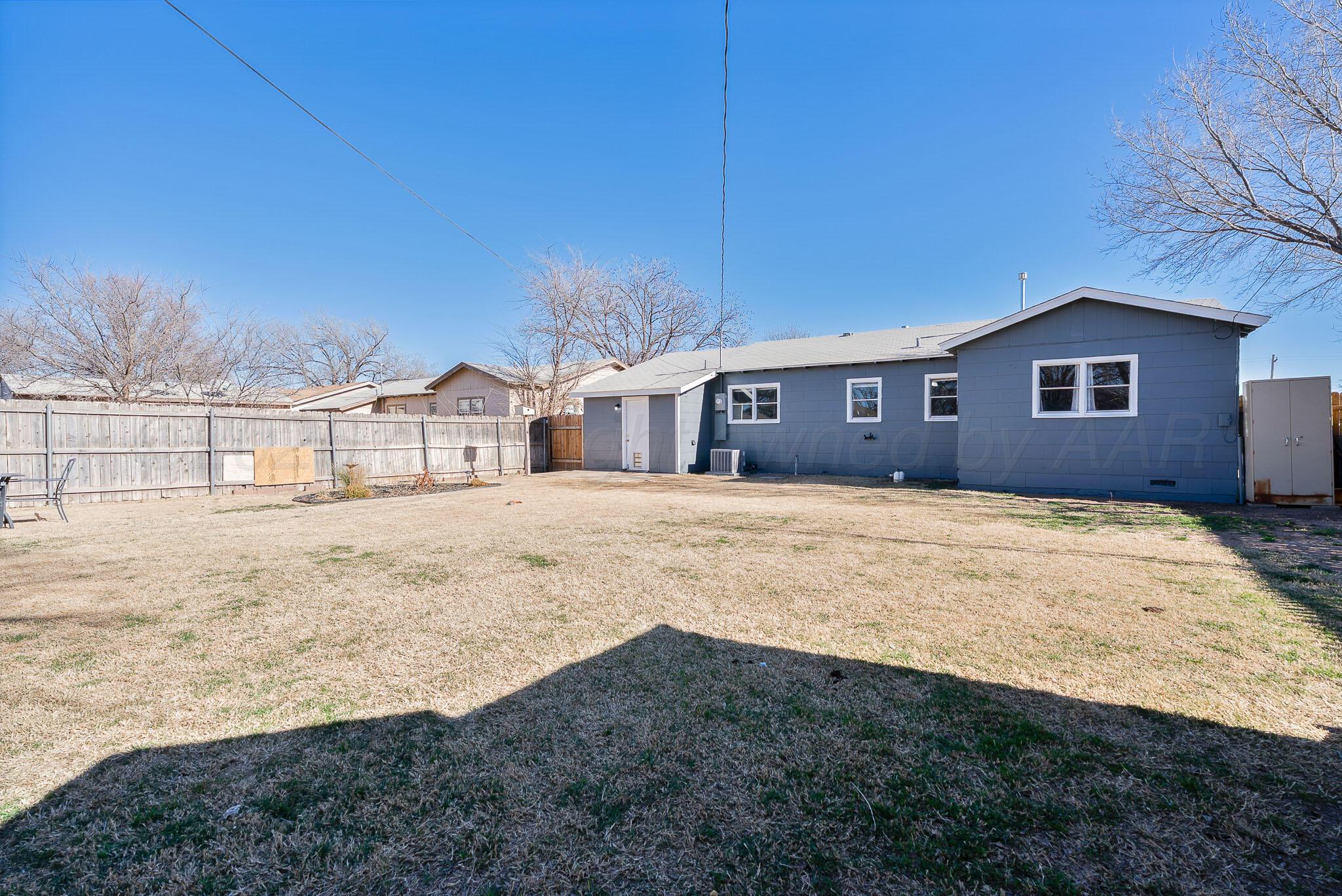 5026 Crockett Street Amarillo, TX 79110 - Photo 13 of 16 Back of House