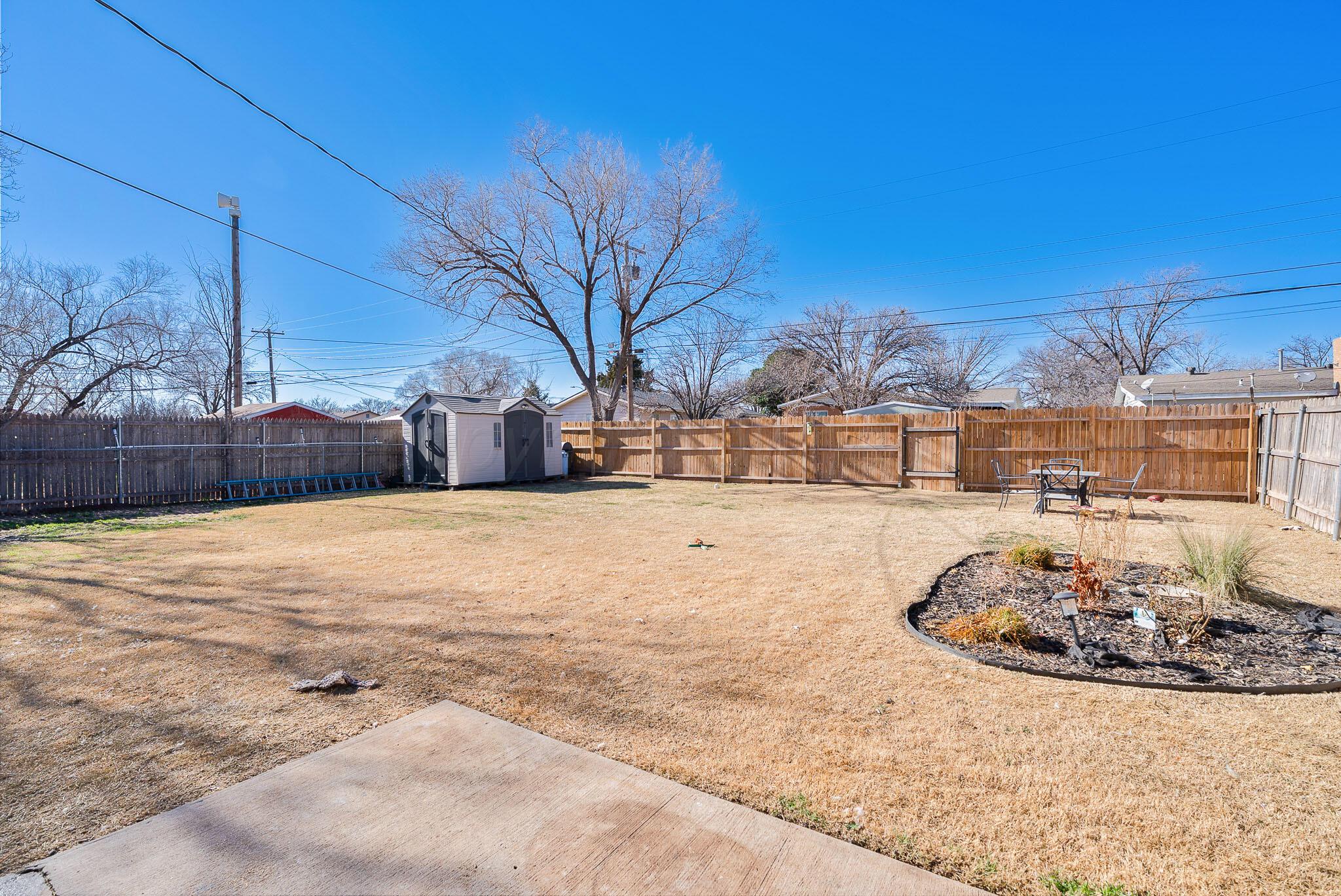 5026 Crockett Street Amarillo, TX 79110 - Photo 14 of 16 Backyard