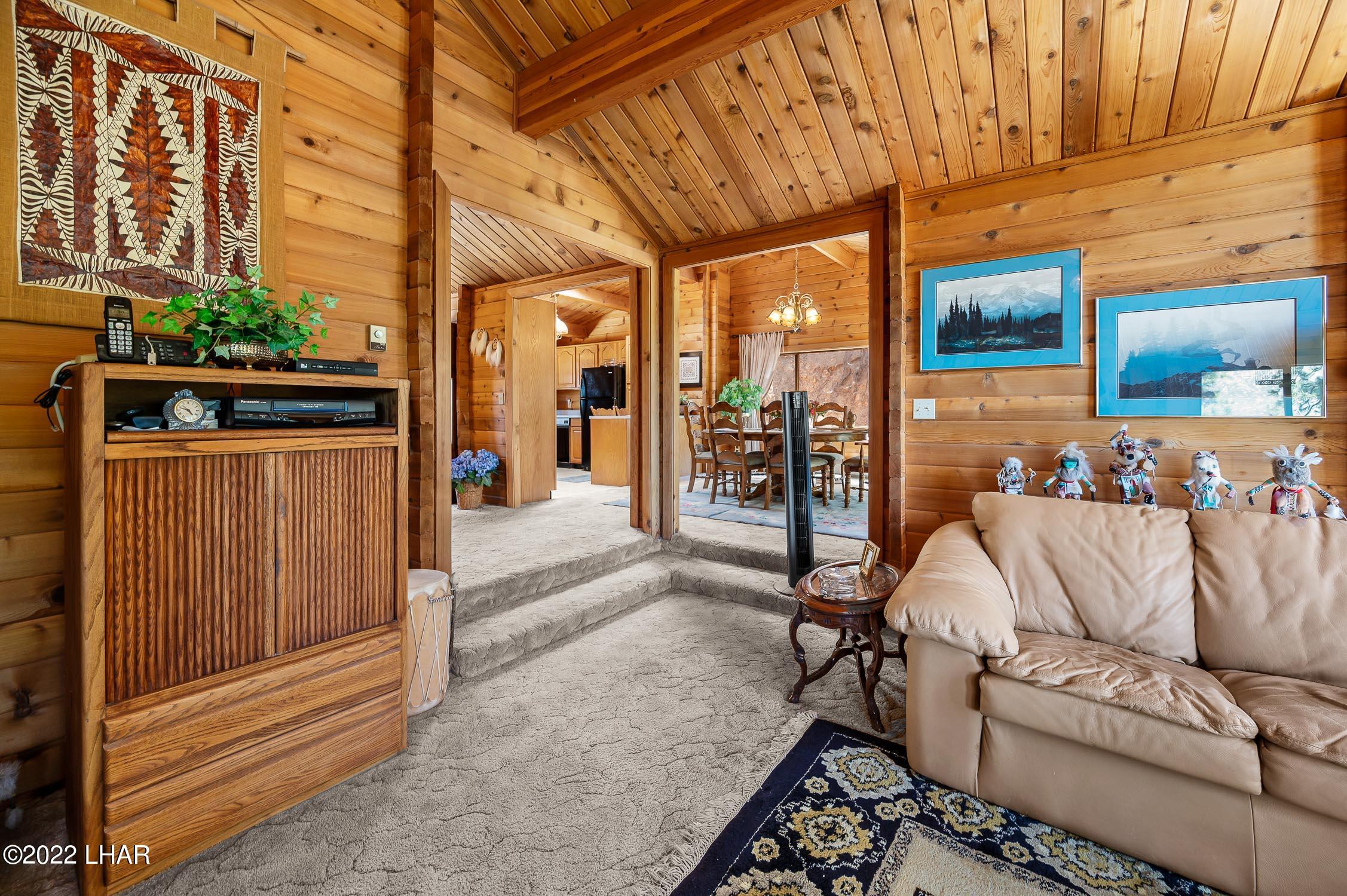 6712 Flag Mine Road Kingman, AZ 86401 - Photo 20 of 72 Family Room or Mother In Law Qrtrs.