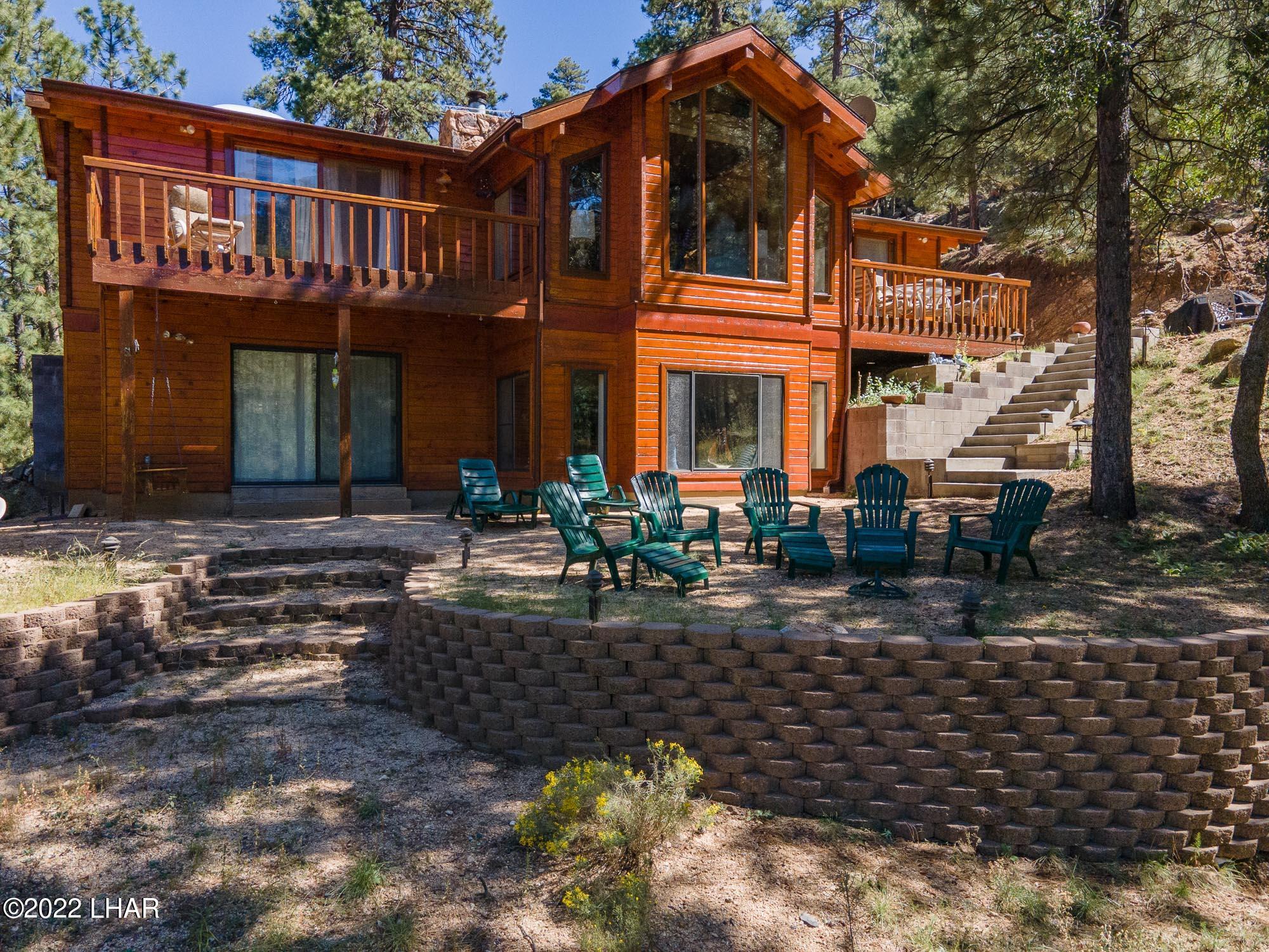 6712 Flag Mine Road Kingman, AZ 86401 - Photo 3 of 72 Two levels of luxury cedar.