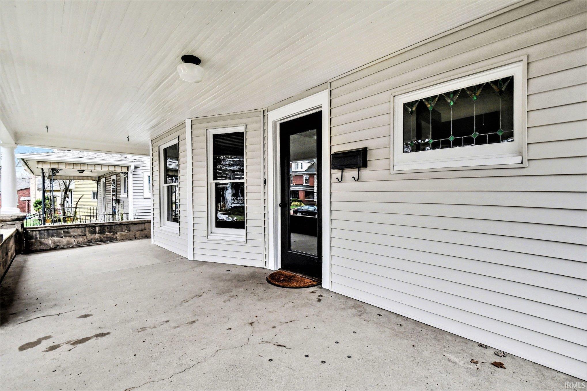 809 South 6th Street Goshen, IN 46526 - Photo 6 of 28