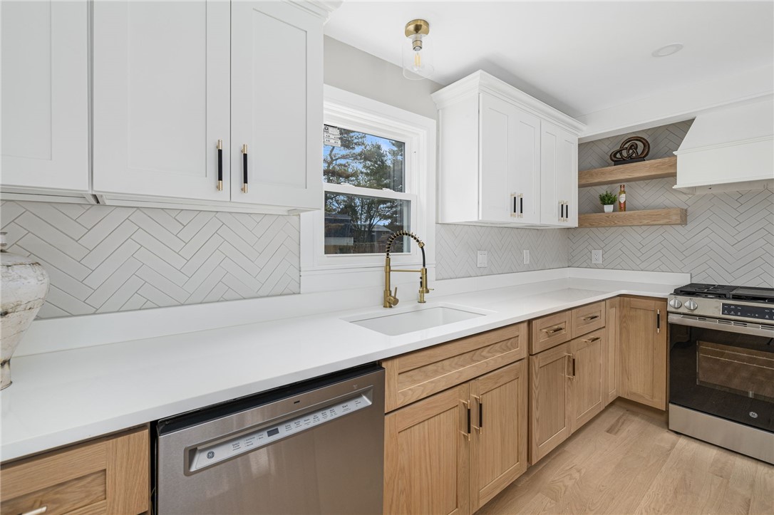 63 Aspen Road South Kingstown, RI 02879 - Photo 5 of 43