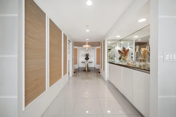 $35,000 | 2100 South Ocean Boulevard, Unit PH 607N, Palm Beach, FL 33480