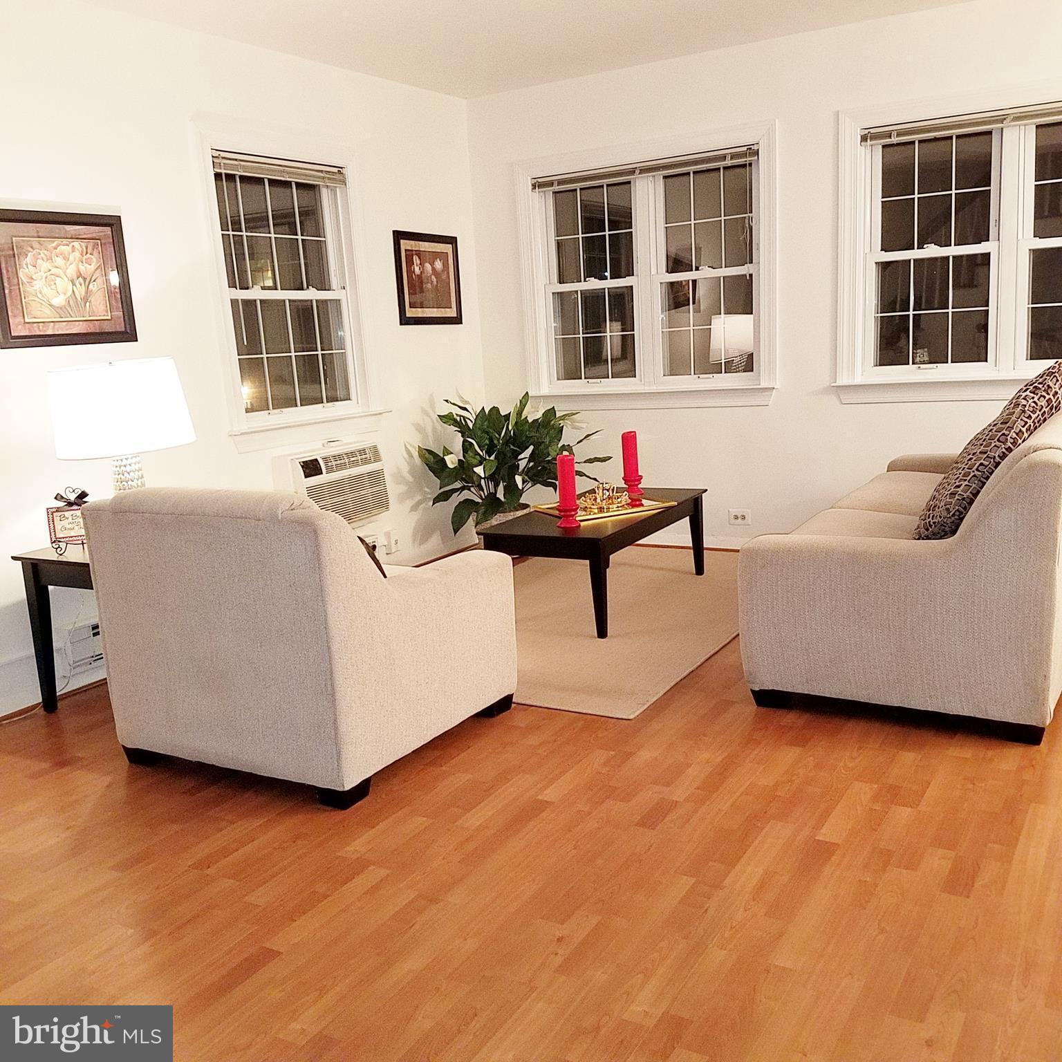 3221 Gunston Road, Unit 108 Alexandria, VA 22302 - Photo 4 of 20 Living Room