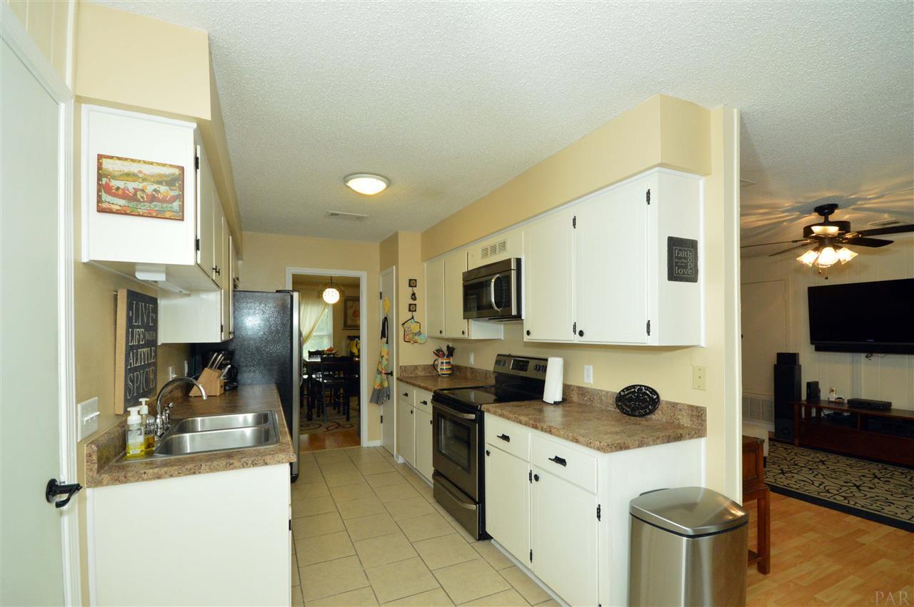 5860 Limestone Road Pensacola, FL 32504 - Photo 13 of 32 Gallery Image 13