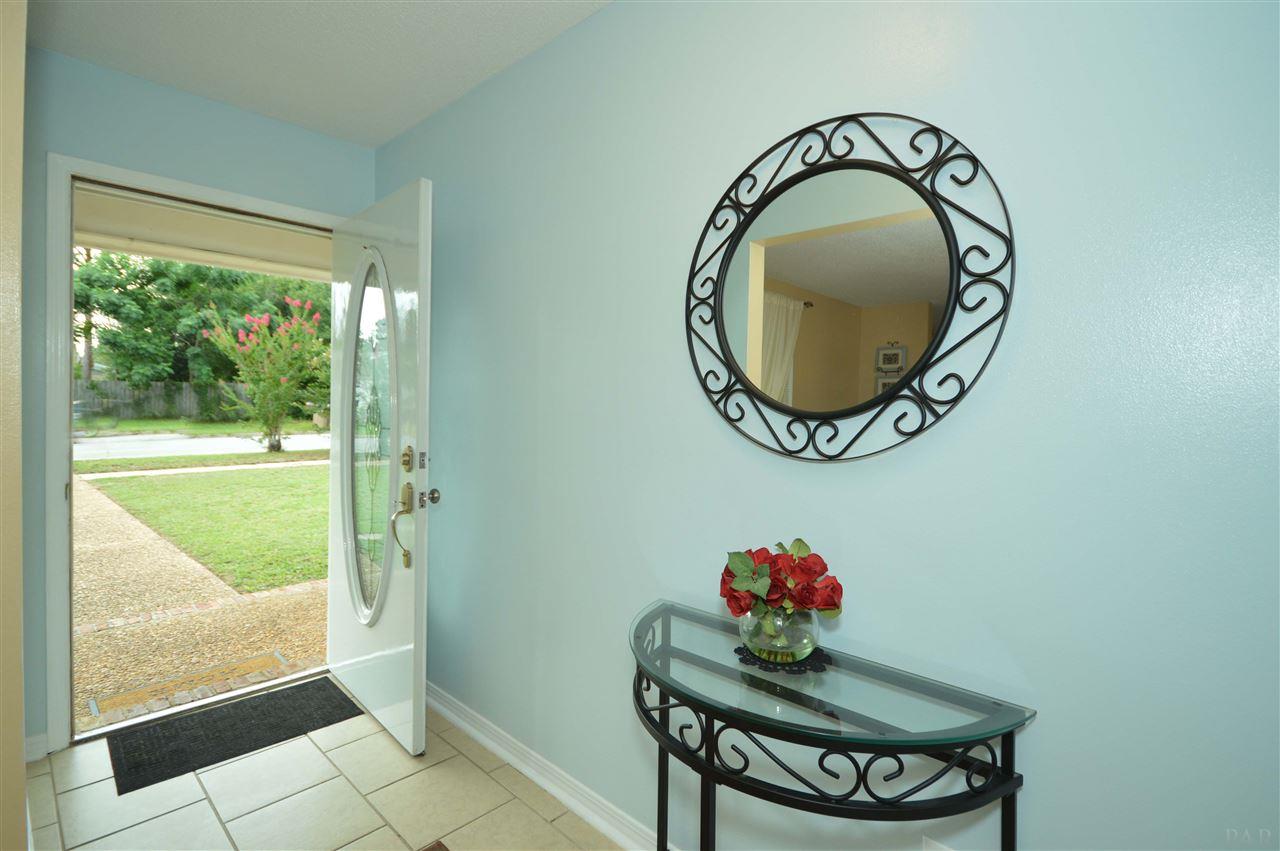 5860 Limestone Road Pensacola, FL 32504 - Photo 4 of 32 Gallery Image 4