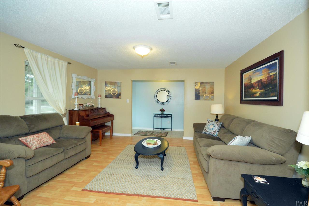 5860 Limestone Road Pensacola, FL 32504 - Photo 6 of 32 Gallery Image 6