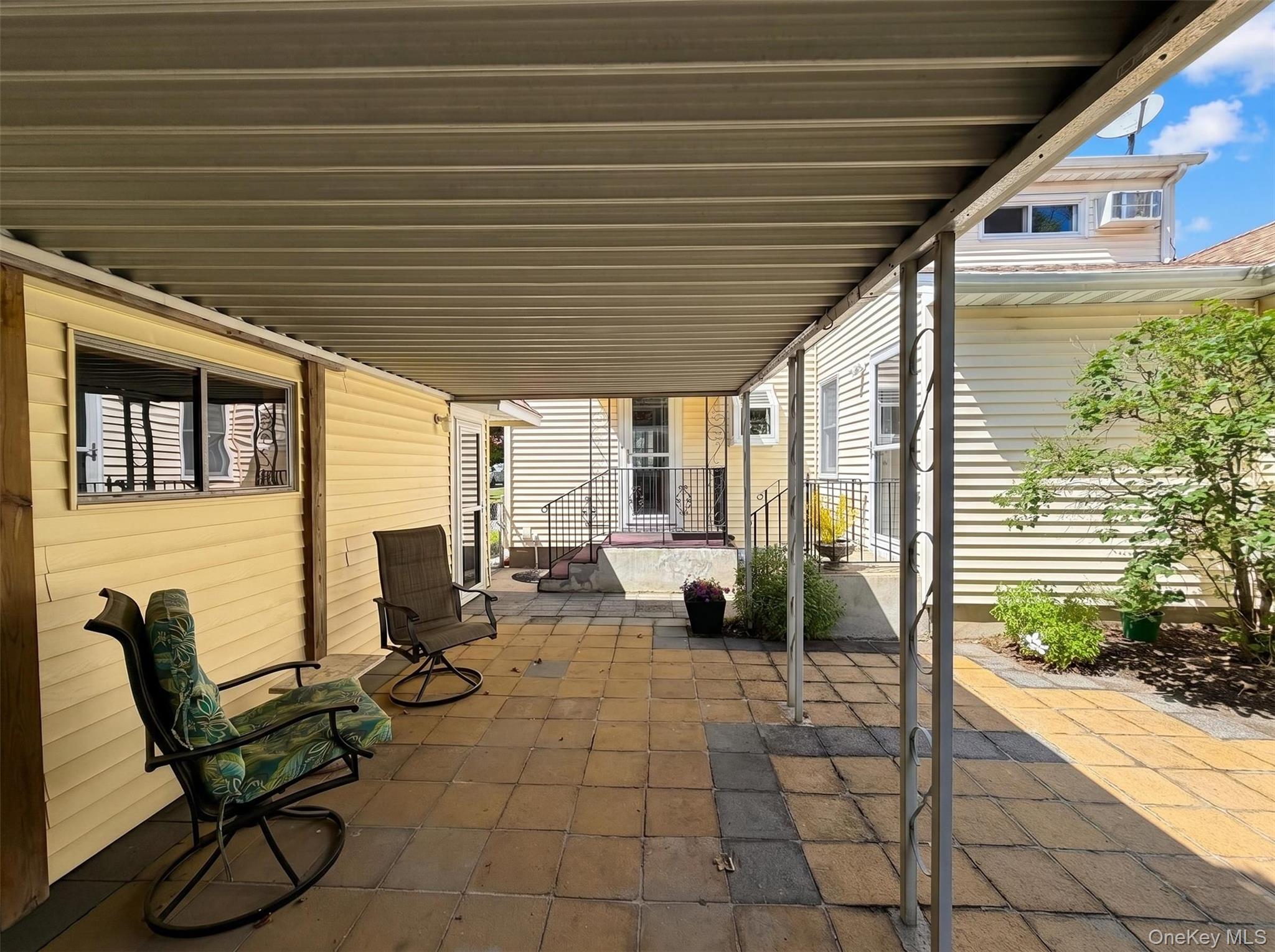 3584 Condor Road Levittown, NY 11756 - Photo 38 of 45