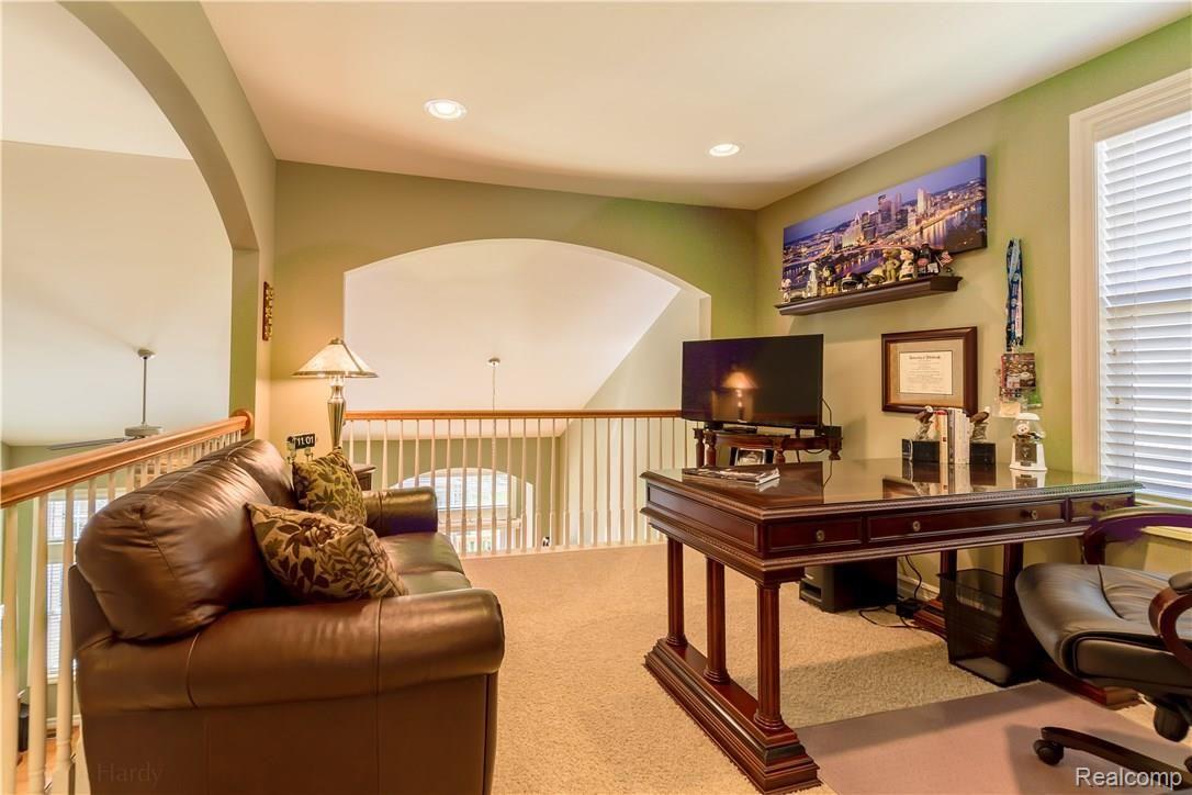 593 Poplar Court Rochester, MI 48306 - Photo 13 of 22 Loft