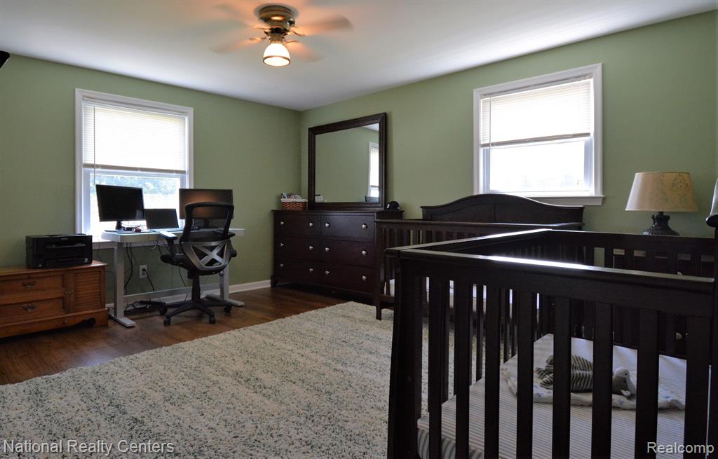 32308 Red Clover Road Farmington Hills, MI 48334 - Photo 23 of 37