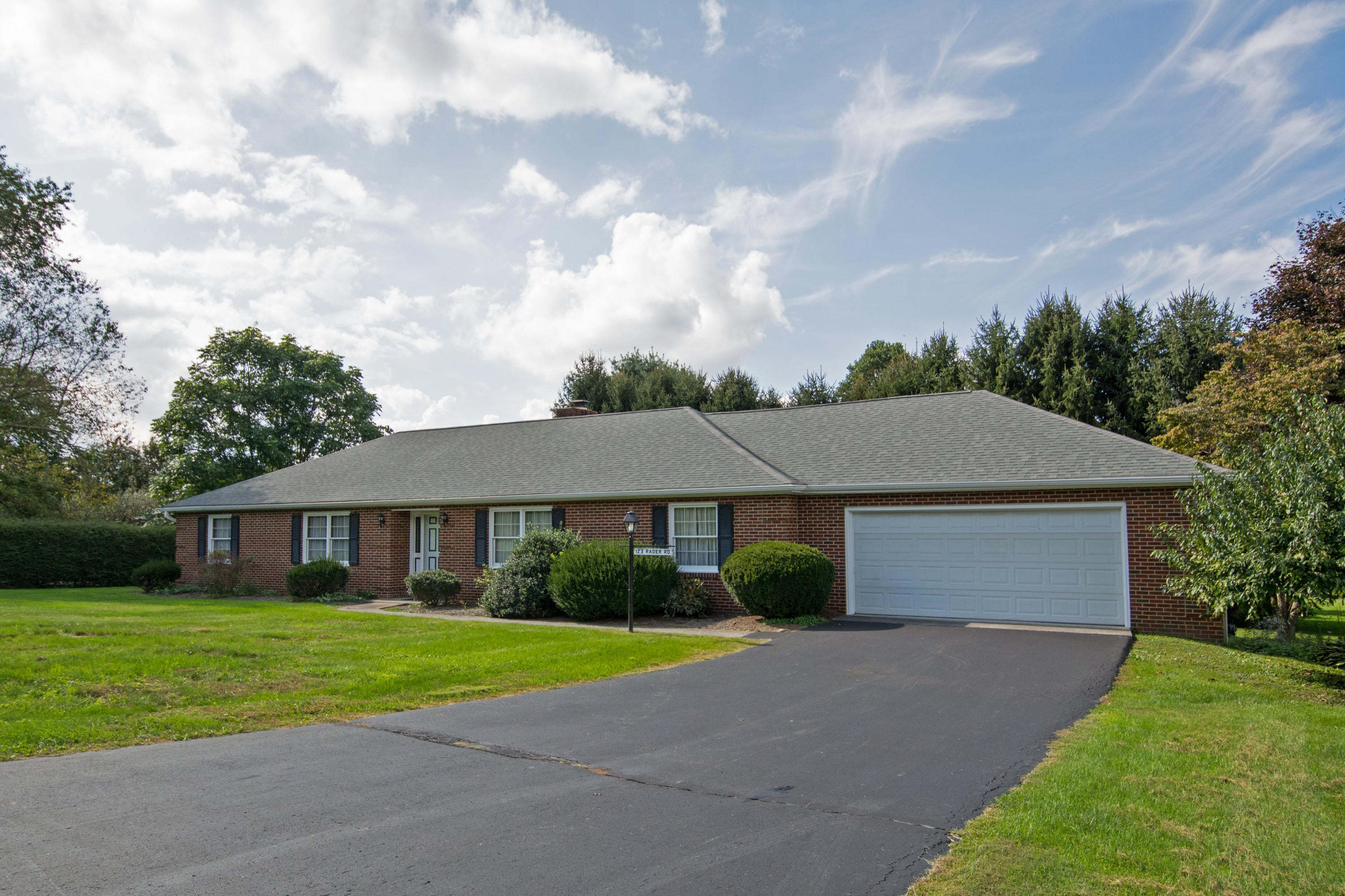 123 Rader Road Lewisburg, WV 24901 - Photo 10 of 75 Gallery Image 10