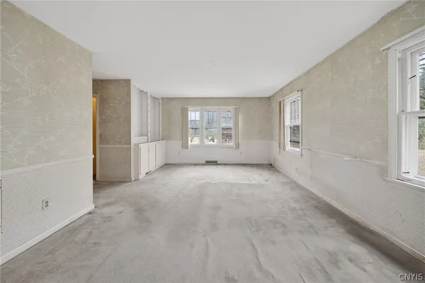 $399,000 | 125 Stoneridge Drive, DeWitt, NY 13214