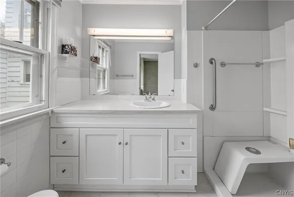 $399,000 | 125 Stoneridge Drive, DeWitt, NY 13214