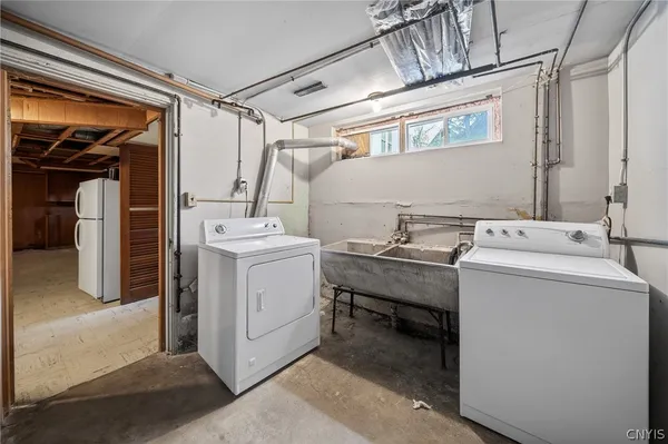 $399,000 | 125 Stoneridge Drive, DeWitt, NY 13214