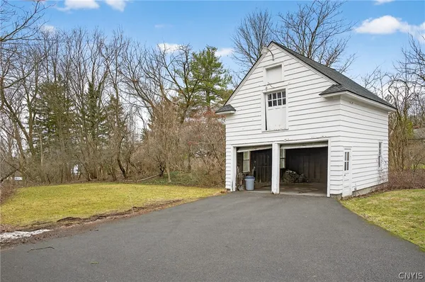 $399,000 | 125 Stoneridge Drive, DeWitt, NY 13214