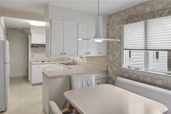 $399,000 | 125 Stoneridge Drive, DeWitt, NY 13214