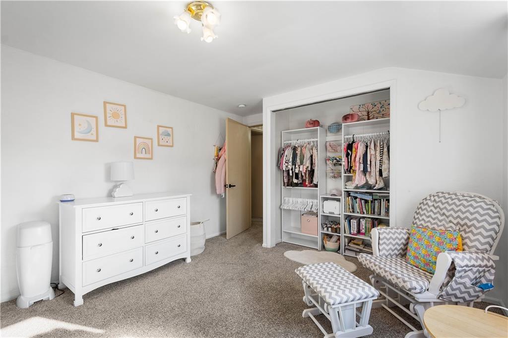 408 Pointview Road Pittsburgh, PA 15227 - Photo 12 of 29 Gallery Image 12