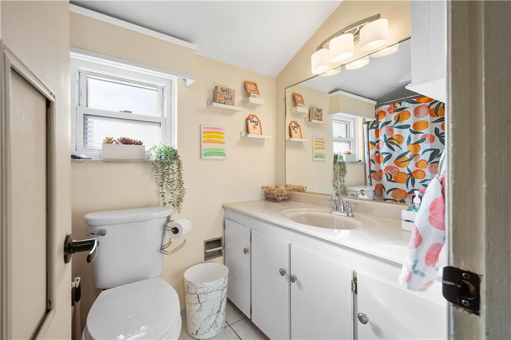 408 Pointview Road Pittsburgh, PA 15227 - Photo 18 of 29 Gallery Image 18