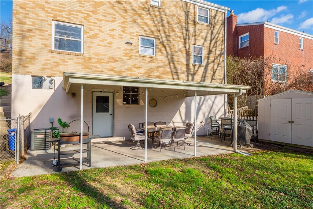 408 Pointview Road Pittsburgh, PA 15227 - Photo 23 of 29 Gallery Image 23