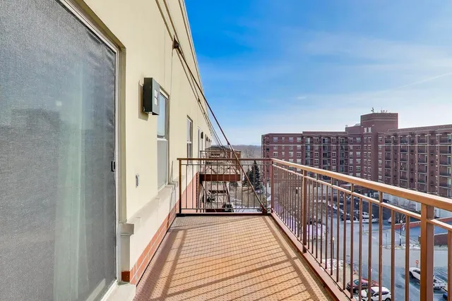 $300,000 | 1650 Riverwoods Drive, Unit 706, Melrose Park, IL 60160